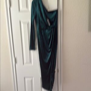 Asymmetrical Green Long Sleeve Cocktail Gown